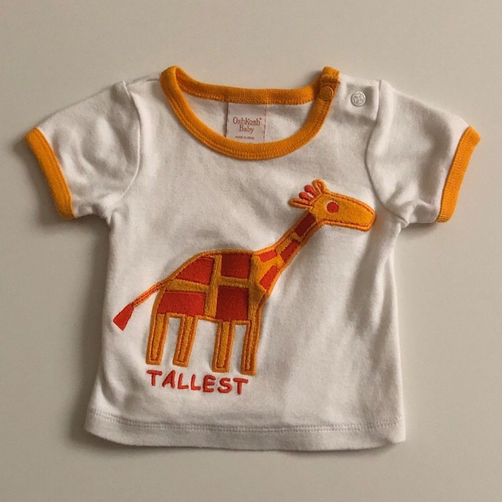 OshKosh baby giraffe t-shirt